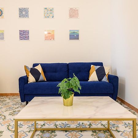 Guest House 121 Charming Apartment Naples Exterior photo