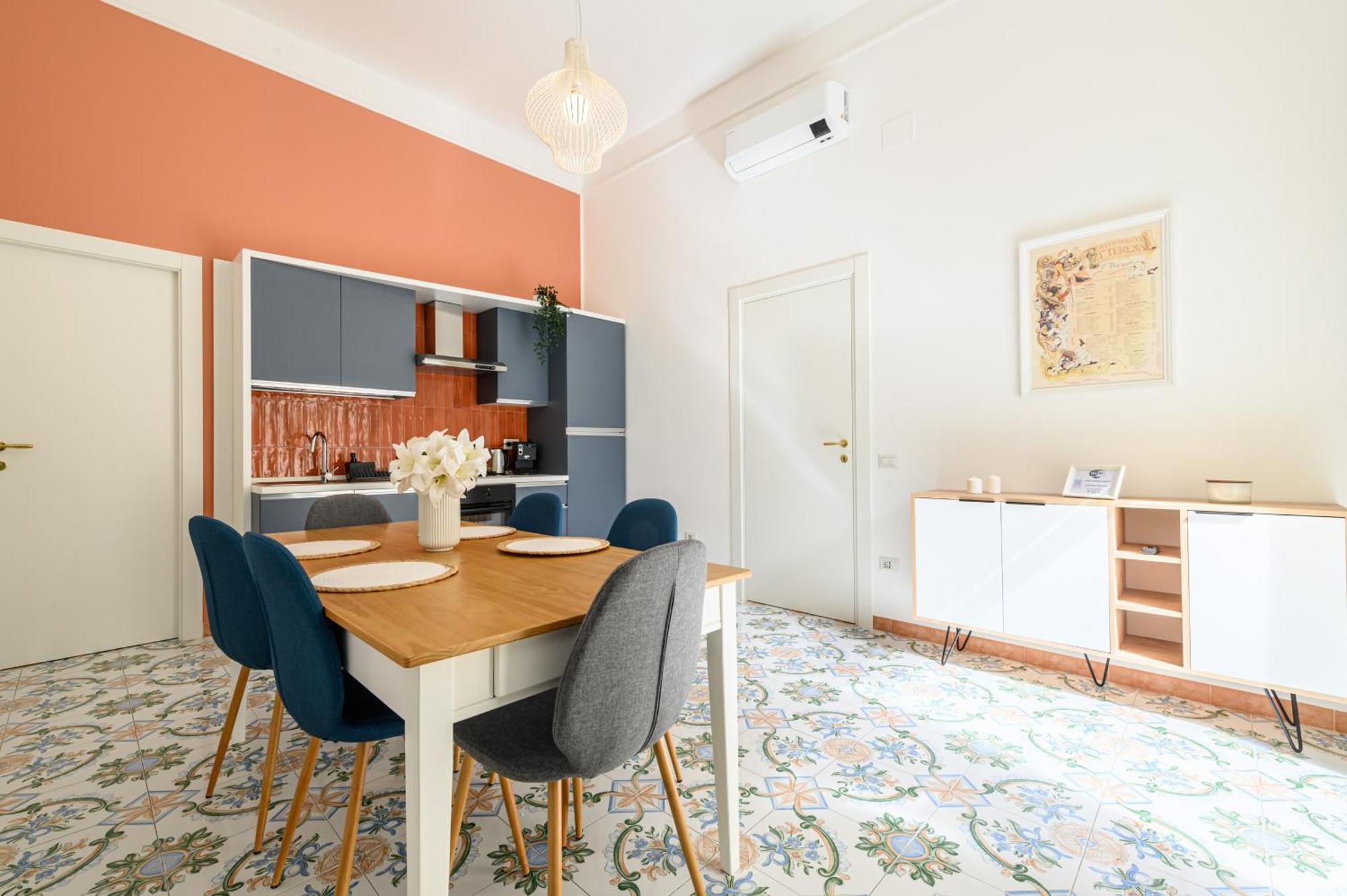 Guest House 121 Charming Apartment Naples Exterior photo