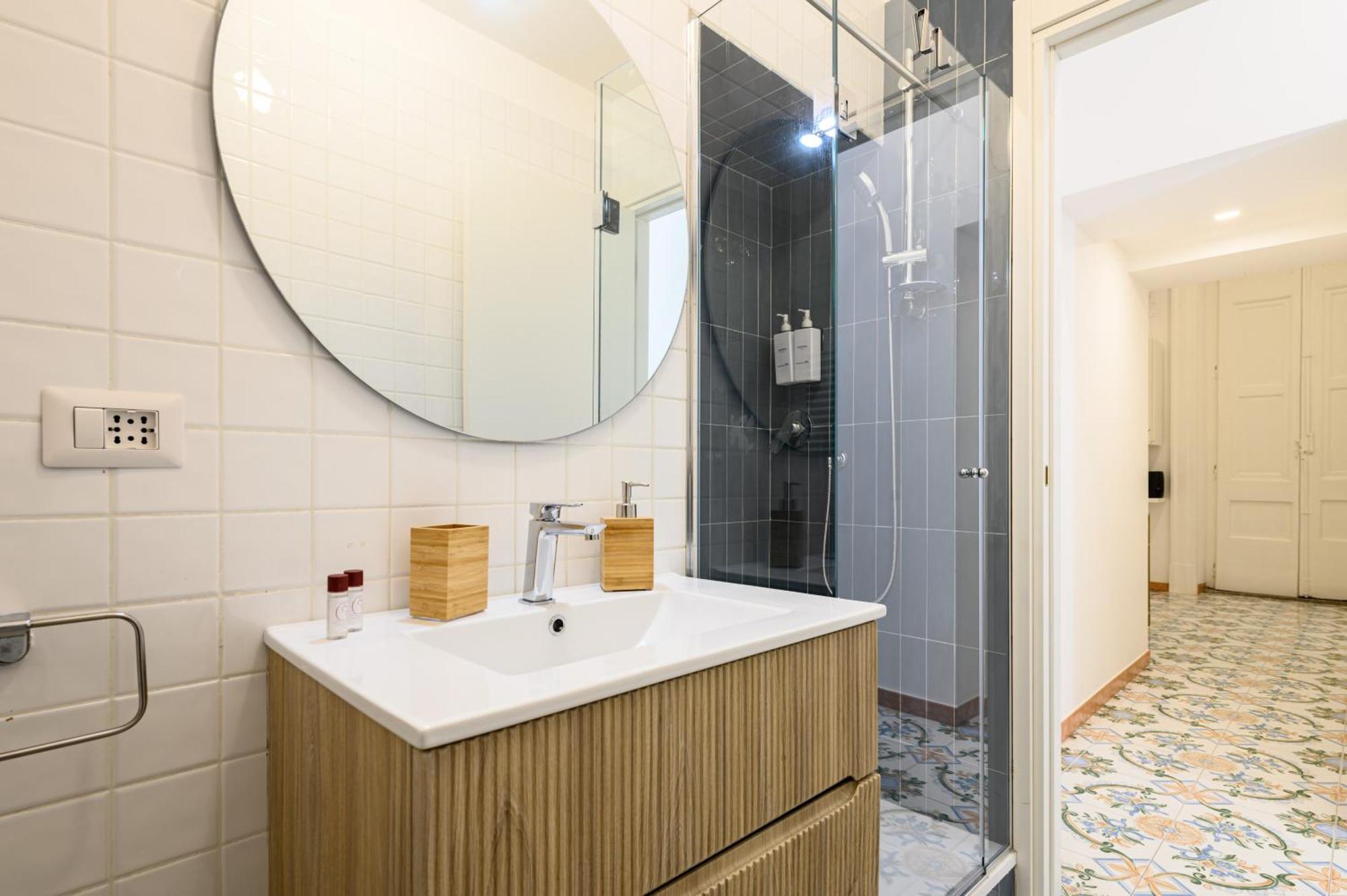 Guest House 121 Charming Apartment Naples Exterior photo