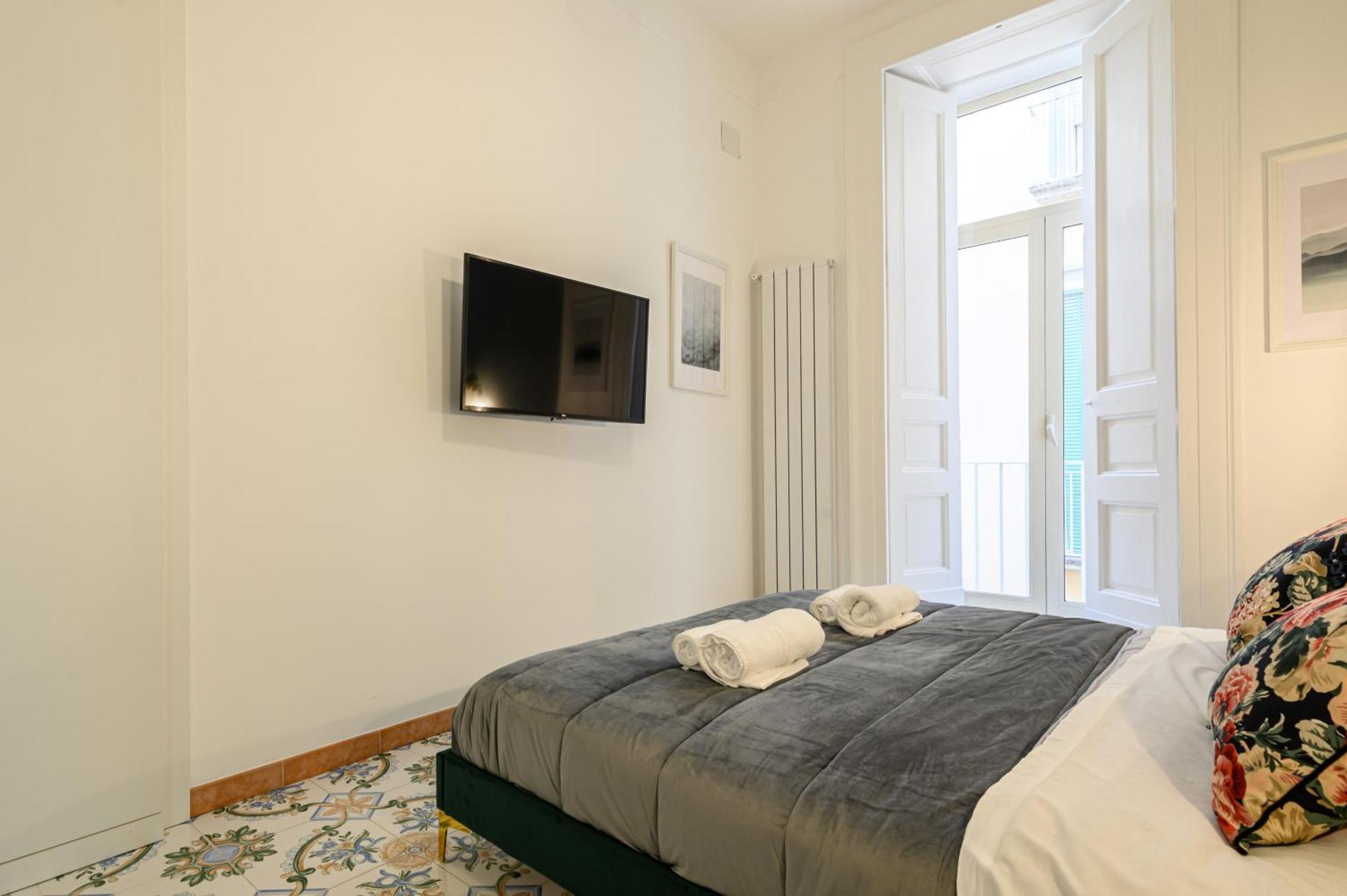 Guest House 121 Charming Apartment Naples Exterior photo