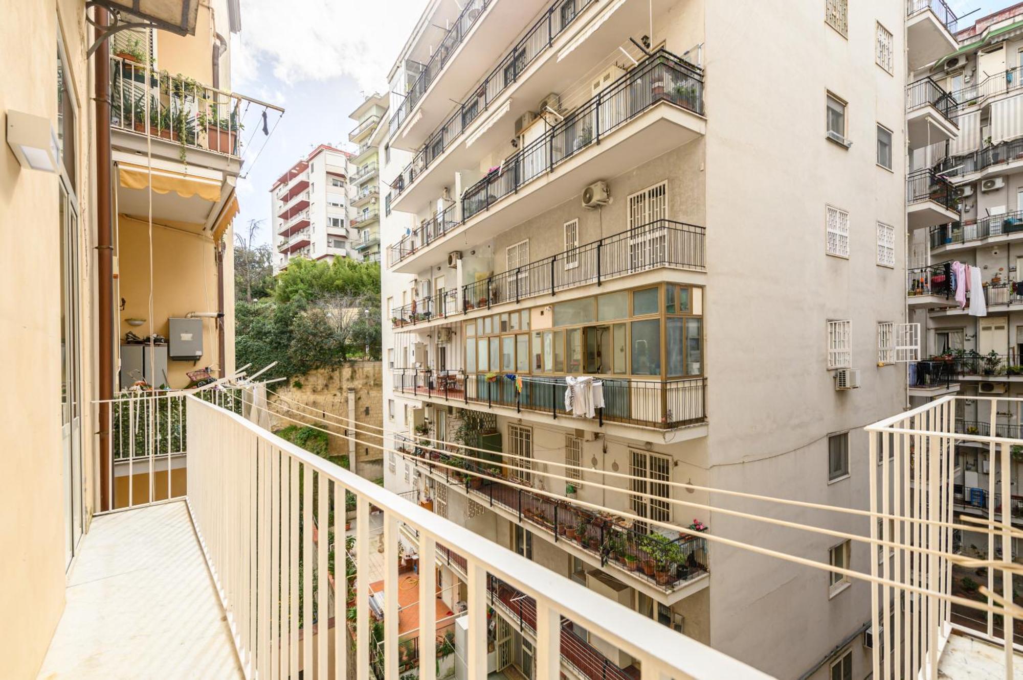 Guest House 121 Charming Apartment Naples Exterior photo